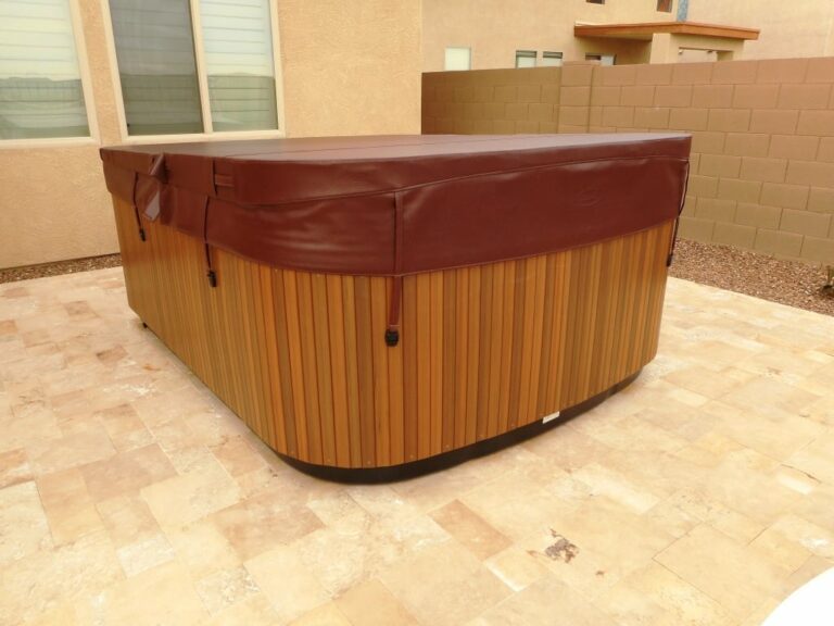 Jacuzzi hot tub cover