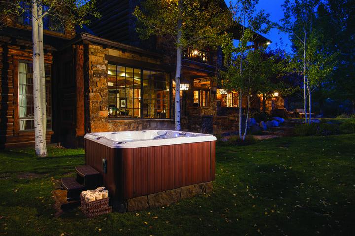 Jacuzzi hot tub with steps