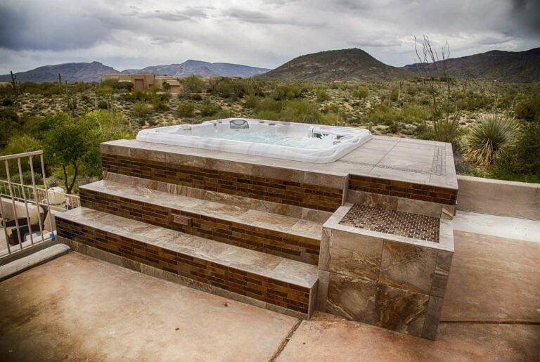 Designing The Ideal Hot Tub Deck – 3 Easy Steps