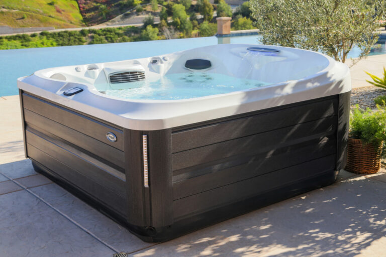 Imagine Backyard Living Jacuzzi Hot Tub in Arizona