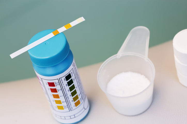 bromine vs. chlorine - hot tub chemicals