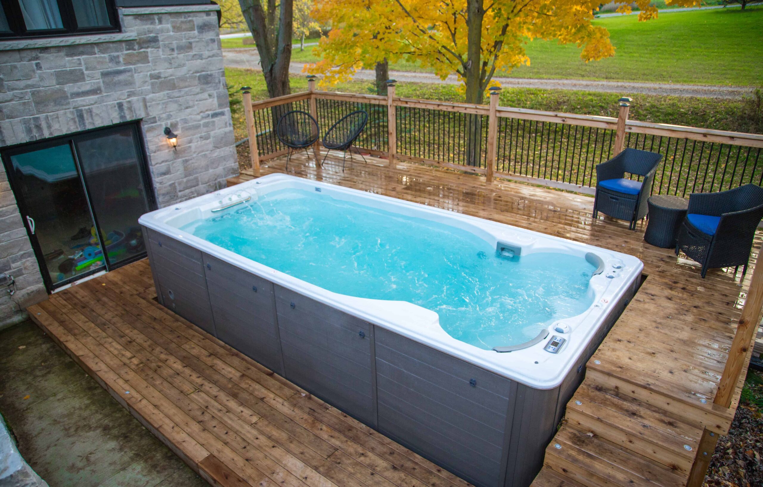 Video Gallery - Imagine Backyard Living Jacuzzi® PowerPlay™ Family Gathering Focused Swim Spa